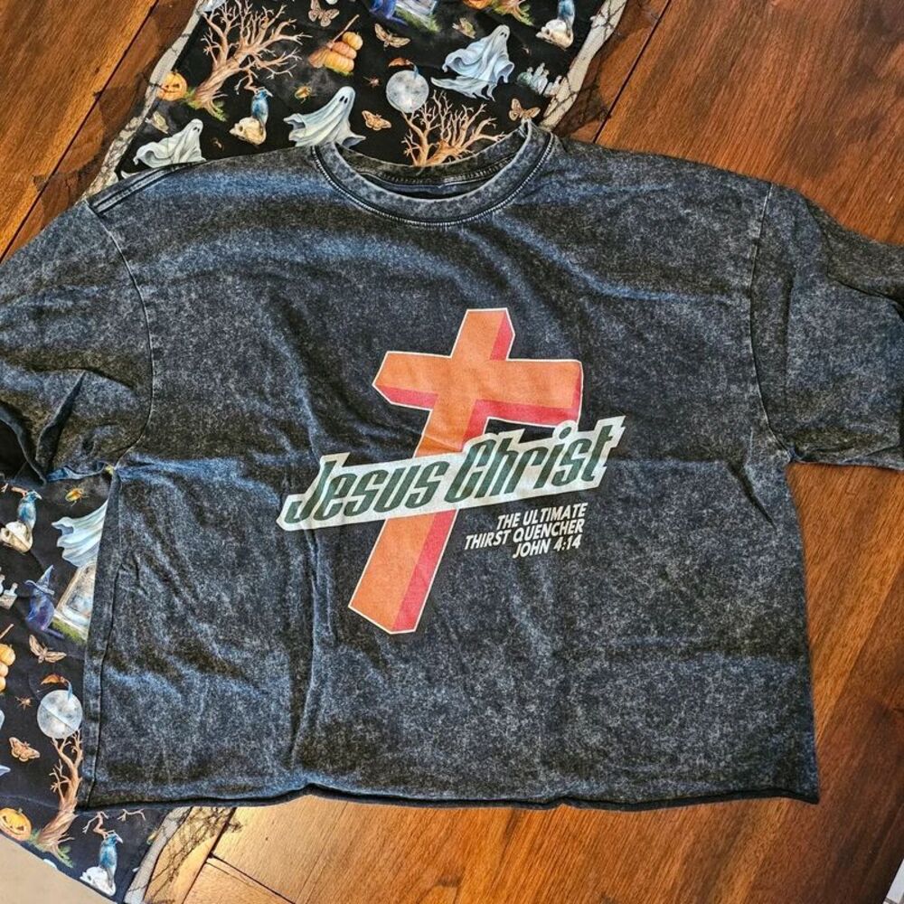 Christian Graphic Tshirt Jesus Christ  Acid Wash Women's 2XL Cropped Oversized